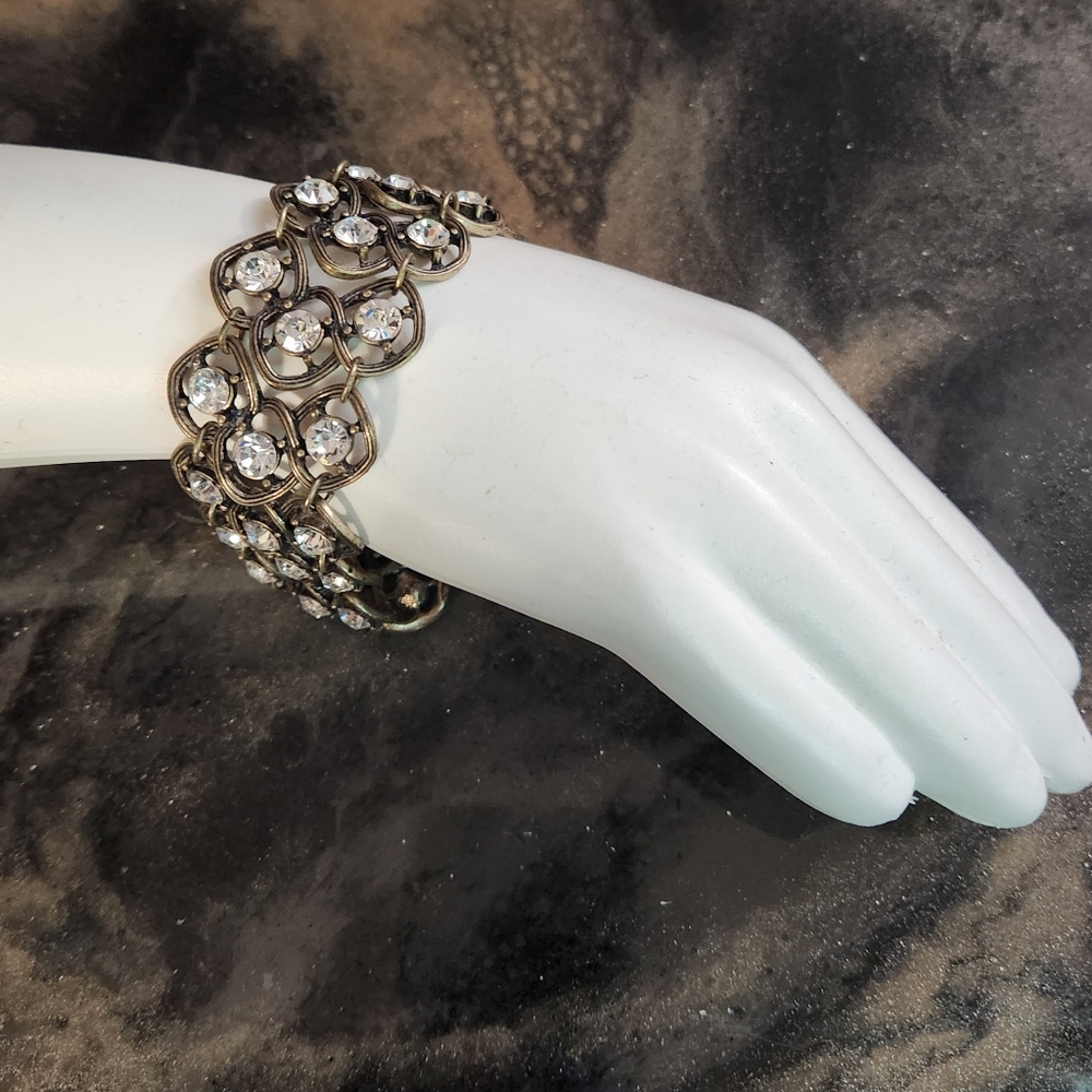 Vintage Crystal Rhinestones Link Toggle Bracelet